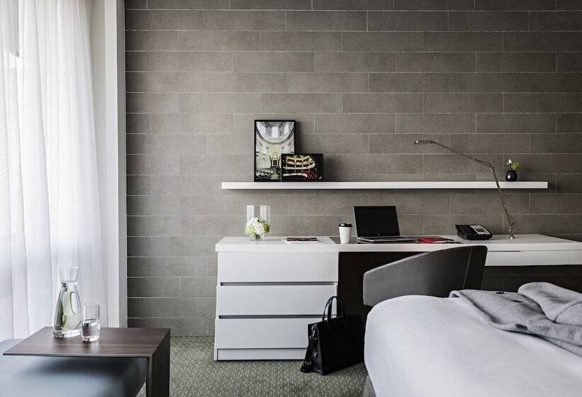 اتاق لوکس با چشمانداز, Pullman Paris Tour Eiffel