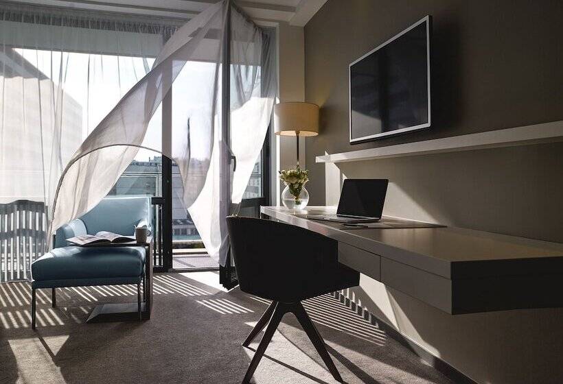 اتاق کلاسیک با چشمانداز باغ, Pullman Paris Tour Eiffel