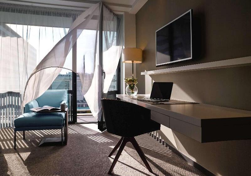 اتاق لوکس با چشمانداز, Pullman Paris Tour Eiffel