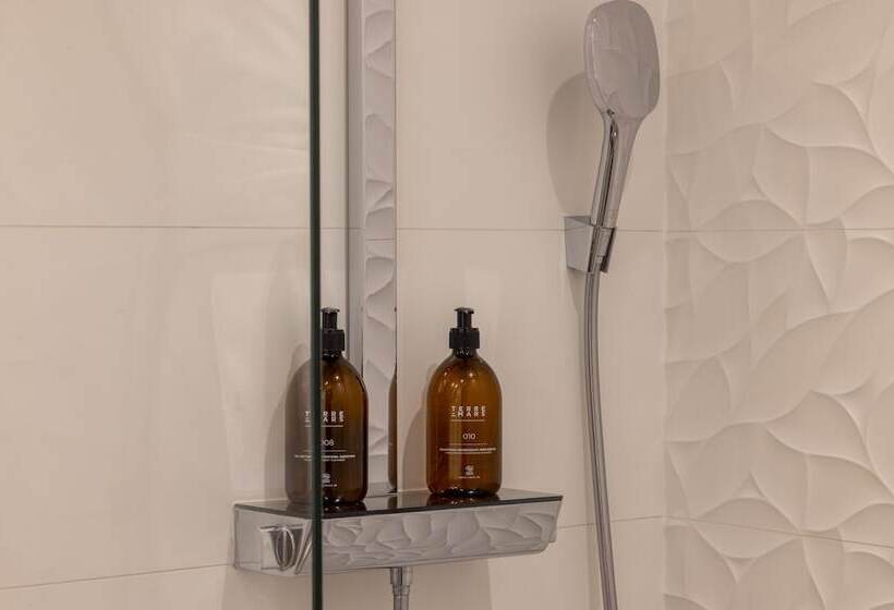 デラックスルーム, Chavanel