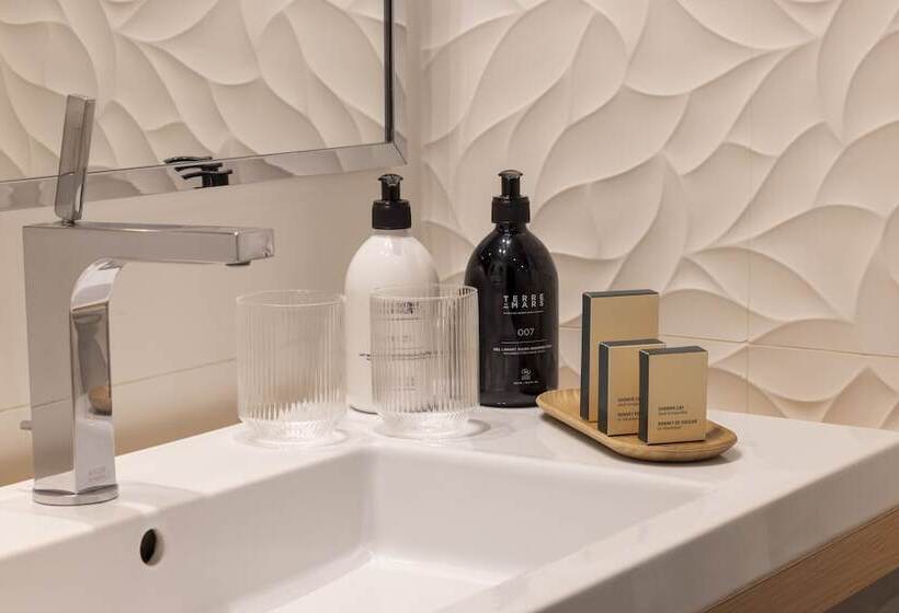 デラックスルーム, Chavanel