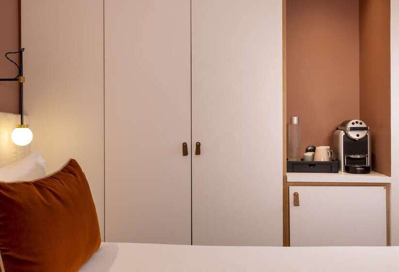 デラックスルーム, Chavanel