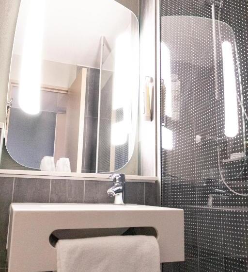 Номер Стандарт, Ibis Paris Gennevilliers