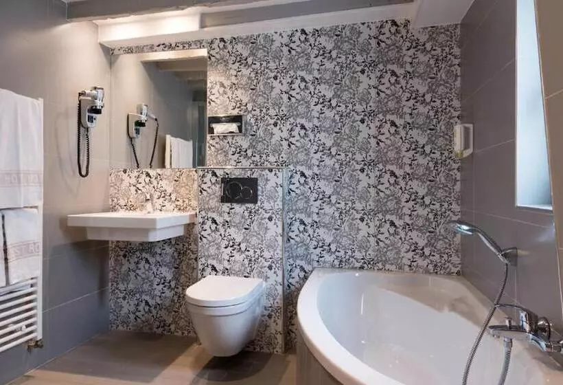 اتاق استاندارد, L Ouest
