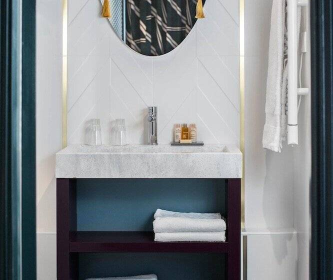 سوییت جونیور, Louvre Piemont