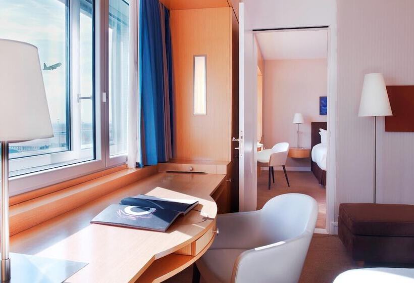 Номер Deluxe, Sheraton Paris Charles De Gaulle Airport