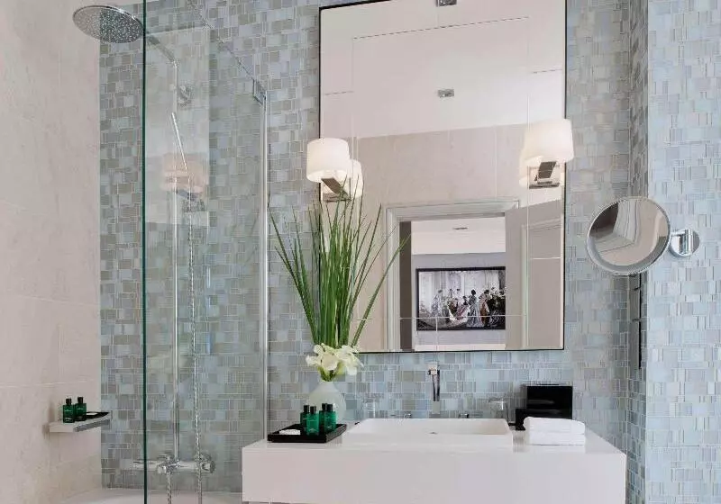 プレミアムルーム, Sofitel Paris Le Faubourg