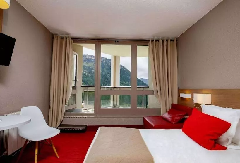 バルコニー付きスタンダードトリプルルーム, Sowell Hotels Le Pas Du Loup