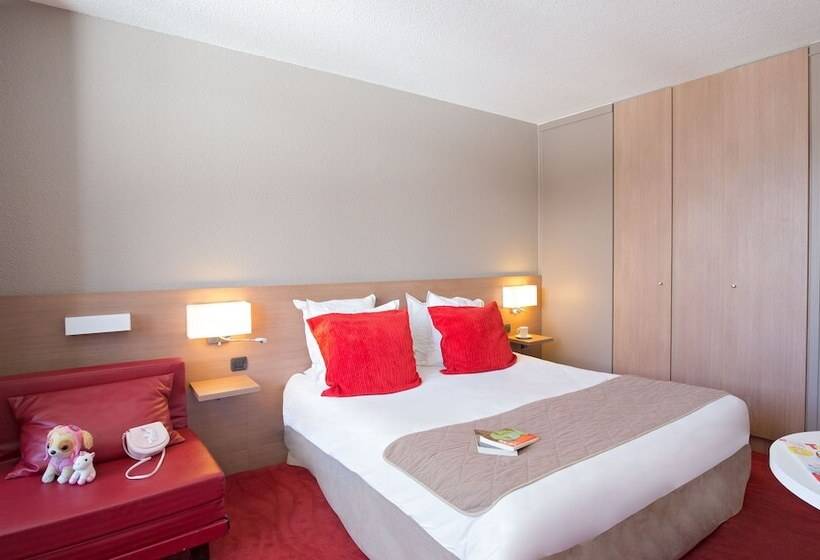 Номер Стандарт Трехместный, Sowell Hotels Le Pas Du Loup
