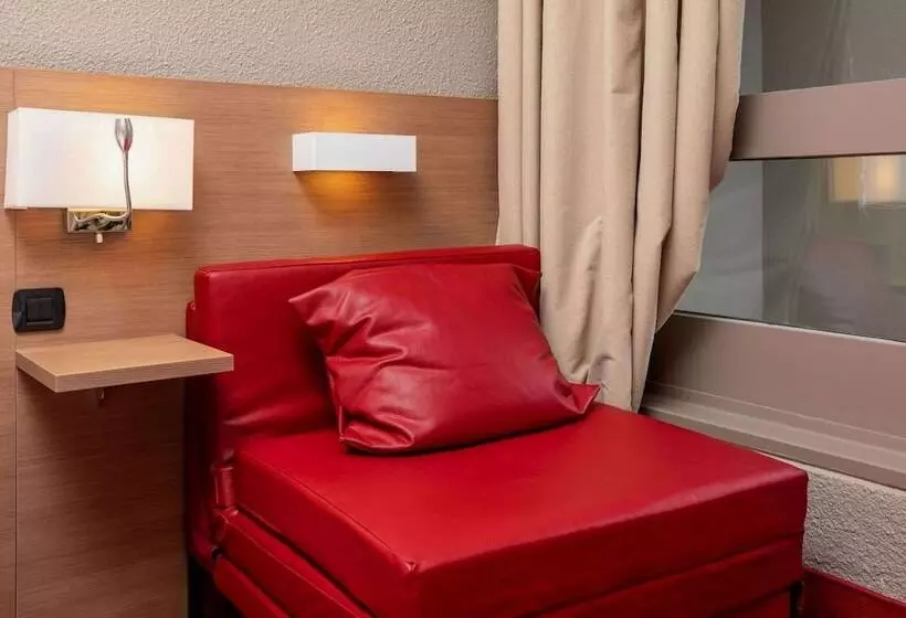 バルコニー付きスタンダードトリプルルーム, Sowell Hotels Le Pas Du Loup