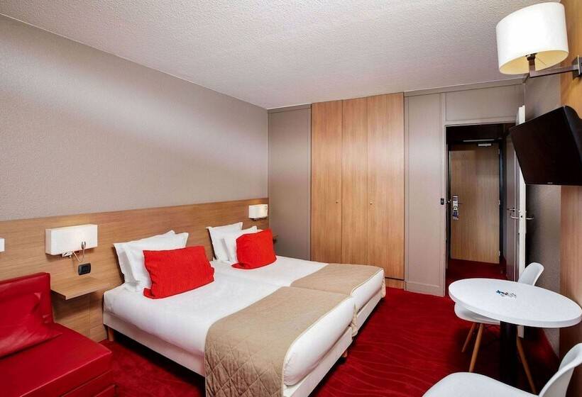 バルコニー付きスタンダードトリプルルーム, Sowell Hotels Le Pas Du Loup