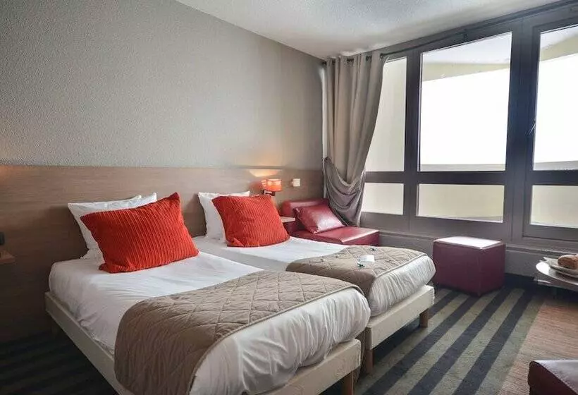 バルコニー付きスタンダードトリプルルーム, Sowell Hotels Le Pas Du Loup