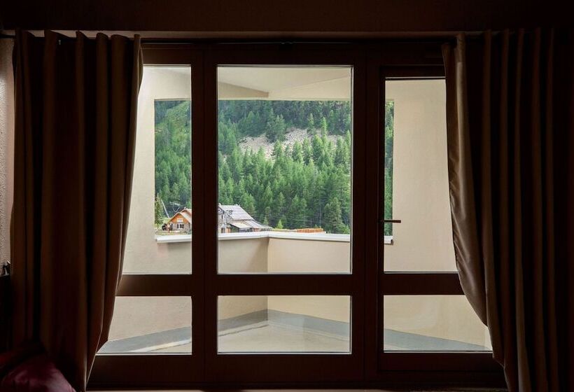 バルコニー付きスタンダードルーム, Sowell Hotels Le Pas Du Loup