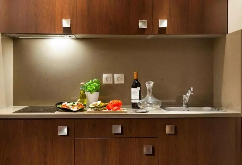 سوییت سوپریور, Neho Suites Cannes Croisette