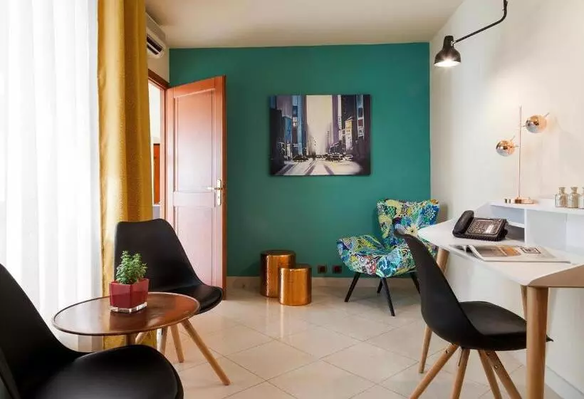 سوئیت پنت هاوس, Neho Suites Cannes Croisette