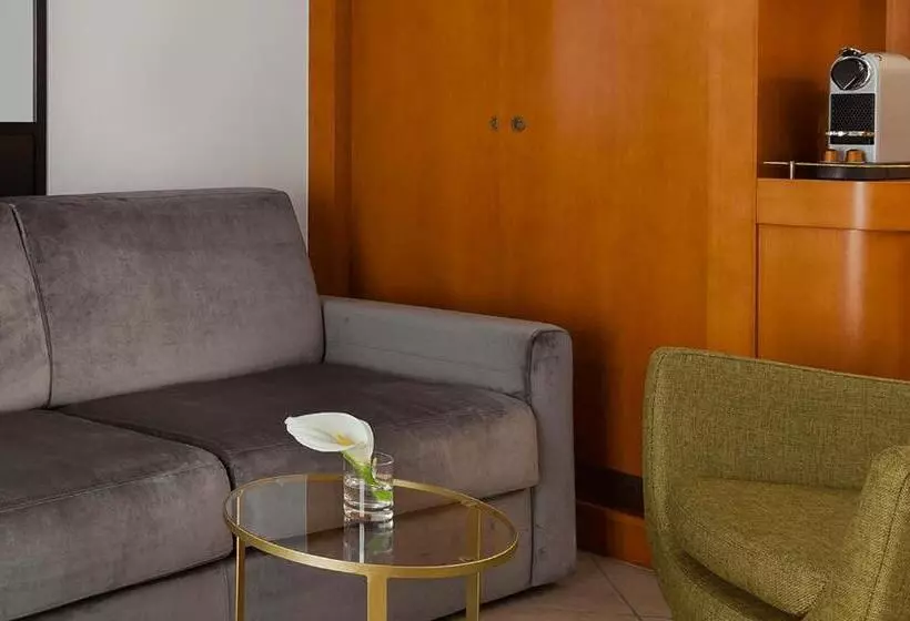 استودیوی استاندارد, Neho Suites Cannes Croisette