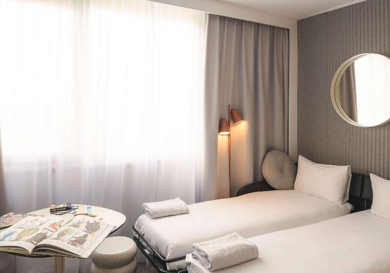 Executive Room Queen Bed, Novotel Bordeaux Lac