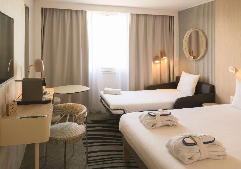 Executive Room Queen Bed, Novotel Bordeaux Lac