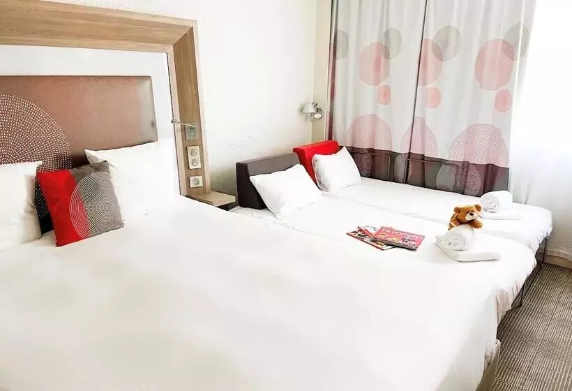 ダブルベッドのクラシックルーム, Novotel Fontainebleau Ury