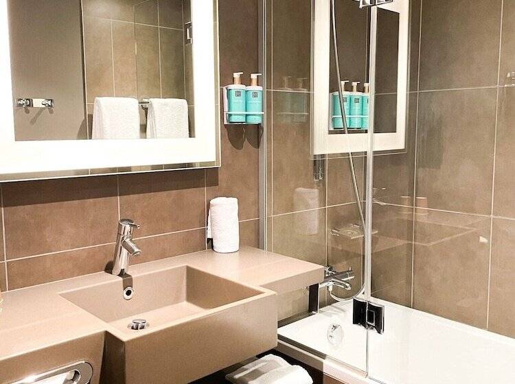 غرفة تنفيذية, Novotel Fontainebleau Ury