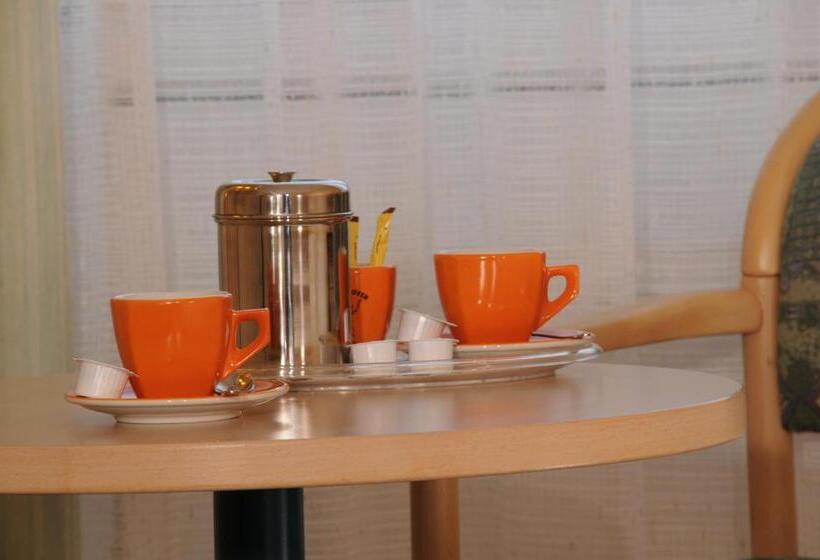 Номер бизнес-класса, Plaza Inn Chemnitz