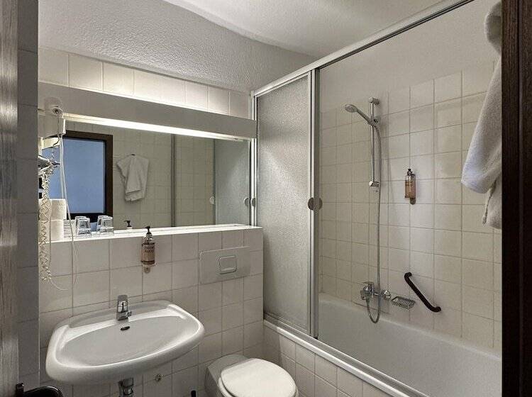 スタンダードルーム, Astor