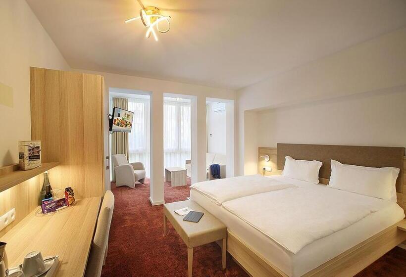 스탠다드 트리플 룸, Brenner