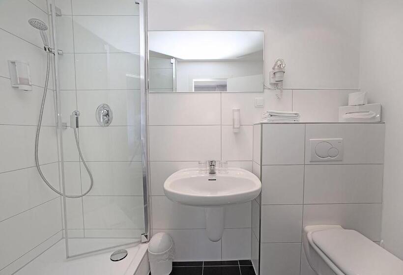 스탠다드 싱글 룸, Brenner