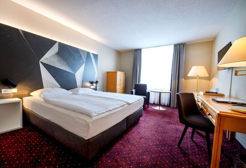 חדר קומפורט, Erikson