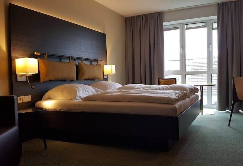 חדר קומפורט, Erikson