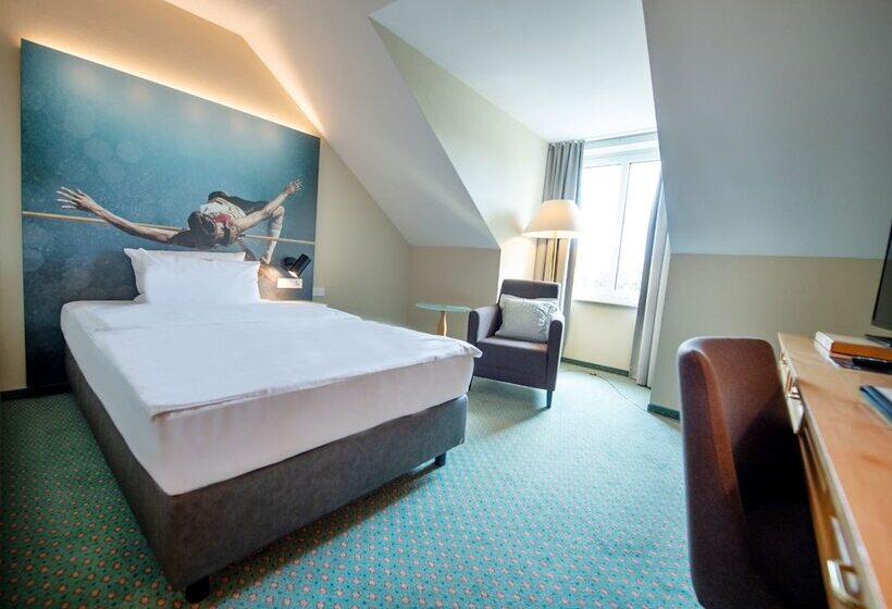 חדר סופריור יחיד, Erikson