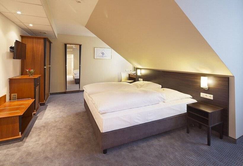 חדר סופריור, Erikson