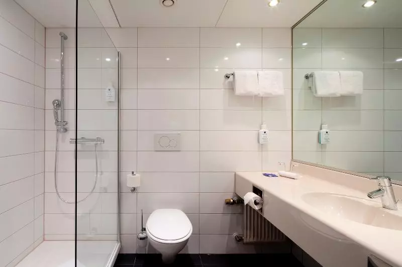 Quarto superior, Erikson