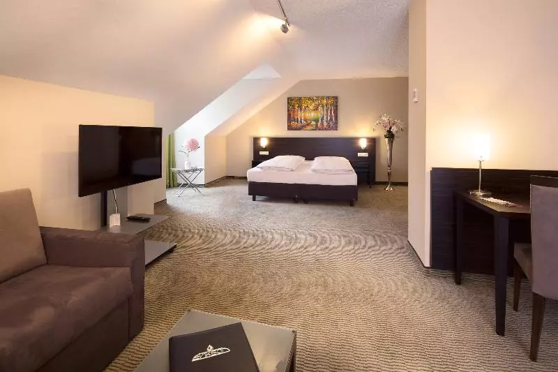 Quarto superior, Erikson
