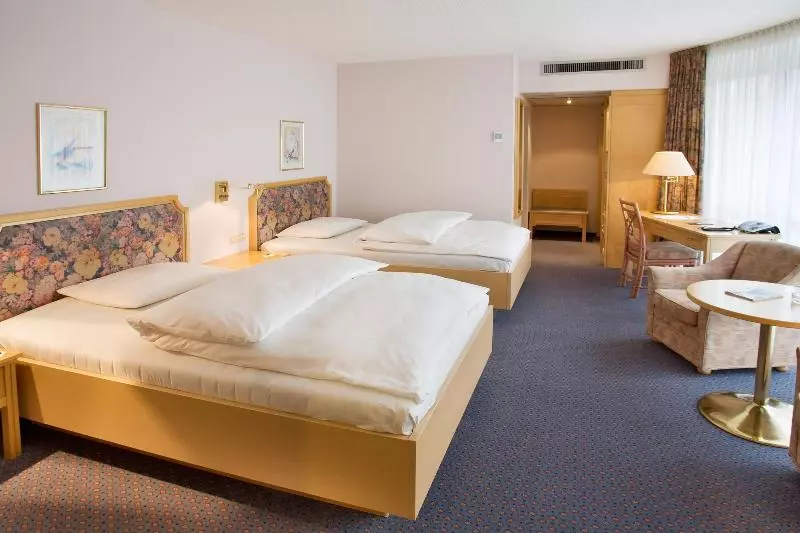 Quarto Triplo Standart, Erikson