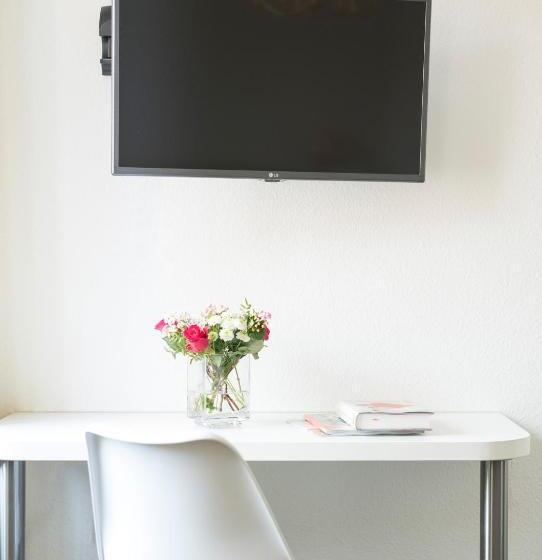 اتاق استاندارد, Feldmann