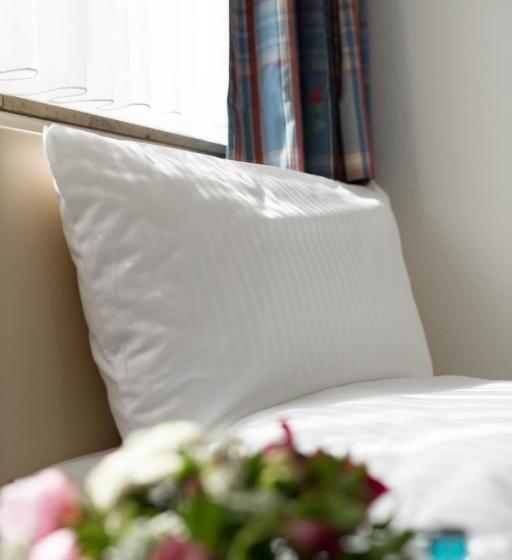 اتاق عادی یک تخته, Feldmann