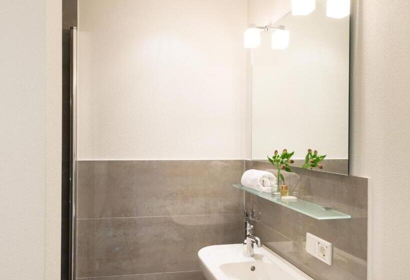 اتاق عادی یک تخته, Feldmann