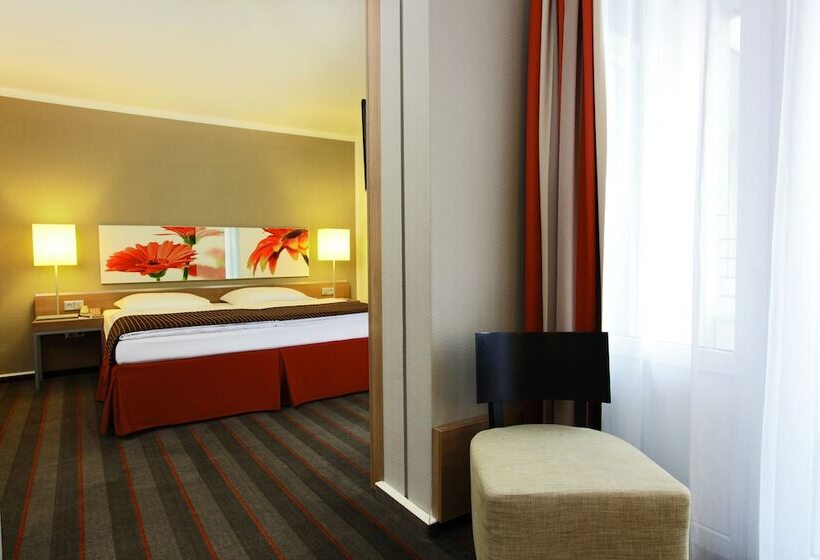 Семейный Номер, H4 Hotel Frankfurt Messe