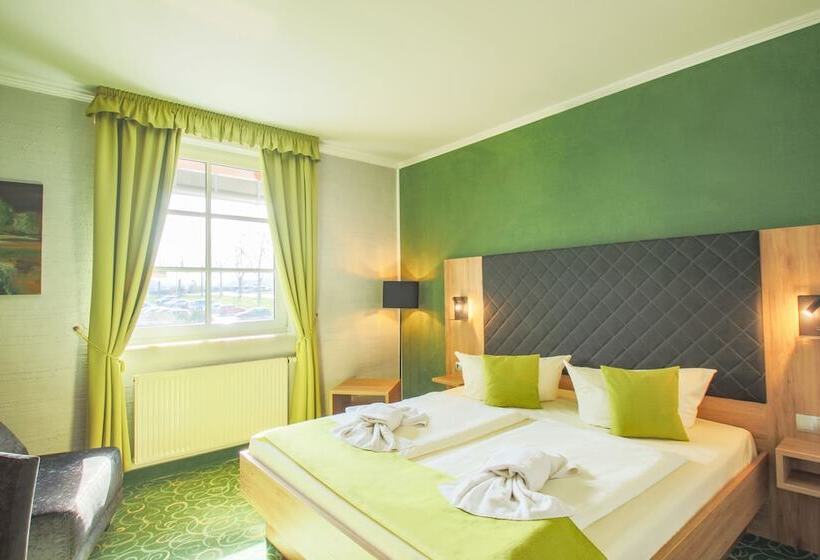 标准单人间, Panorama Berghotel Wettiner Höhe