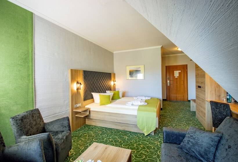 标准间带阳台, Panorama Berghotel Wettiner Höhe