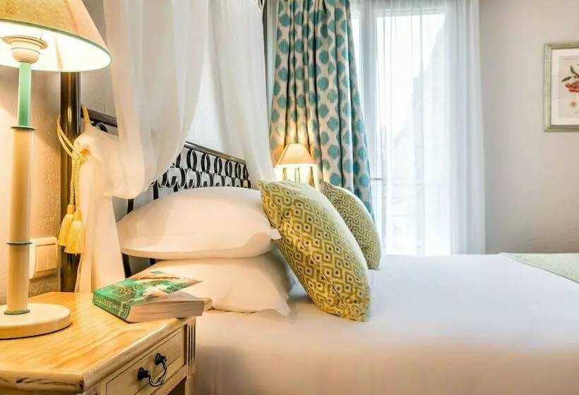 Standart Oda, Villa Alessandra