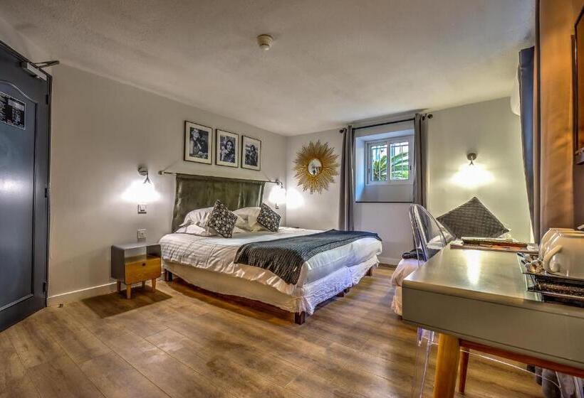 חדר קלאסי לשלושה, Villa Claudia Hotel Cannes Centre   Parking