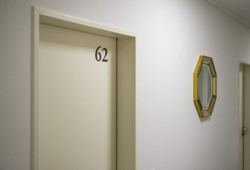 舒适型单人间, Am Wald