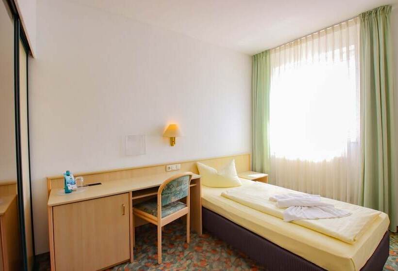 标准单人间, Astor