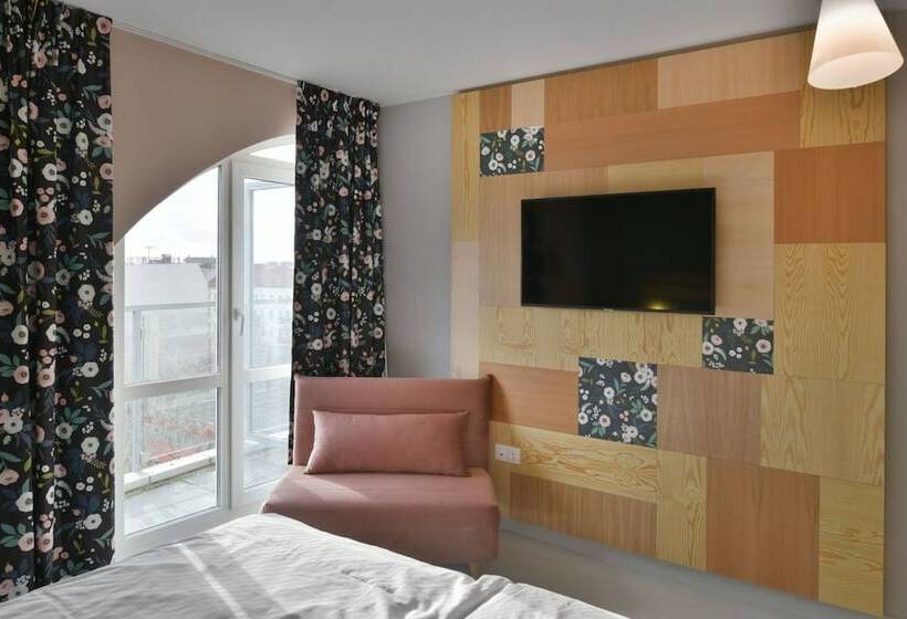 اتاق راحتی, Birgit Berlin Mitte