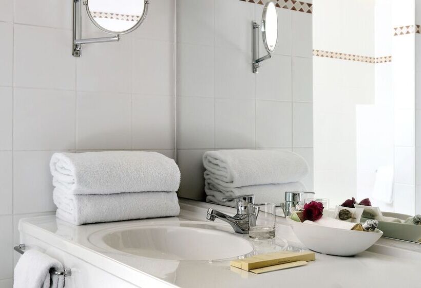 Номер Комфорт, Elbflorenz Dresden