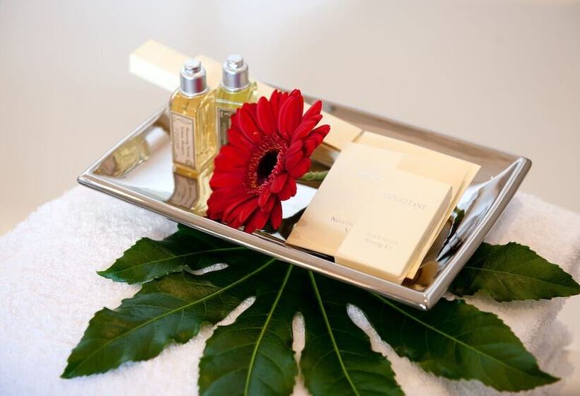 Номер Комфорт, Elbflorenz Dresden