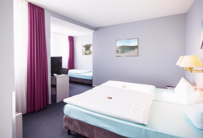 חדר סטנדרט לשלושה, Excelsior Bochum