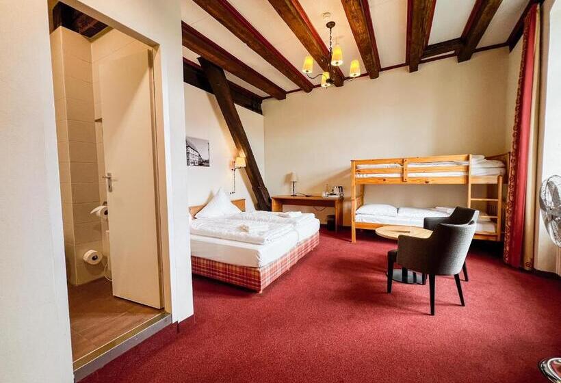 Quarto Familiar, Herzogskelter Restaurant